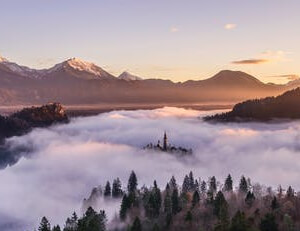 安东尼-戴维斯缺席第二场比赛,公牛小牛全力向前冲