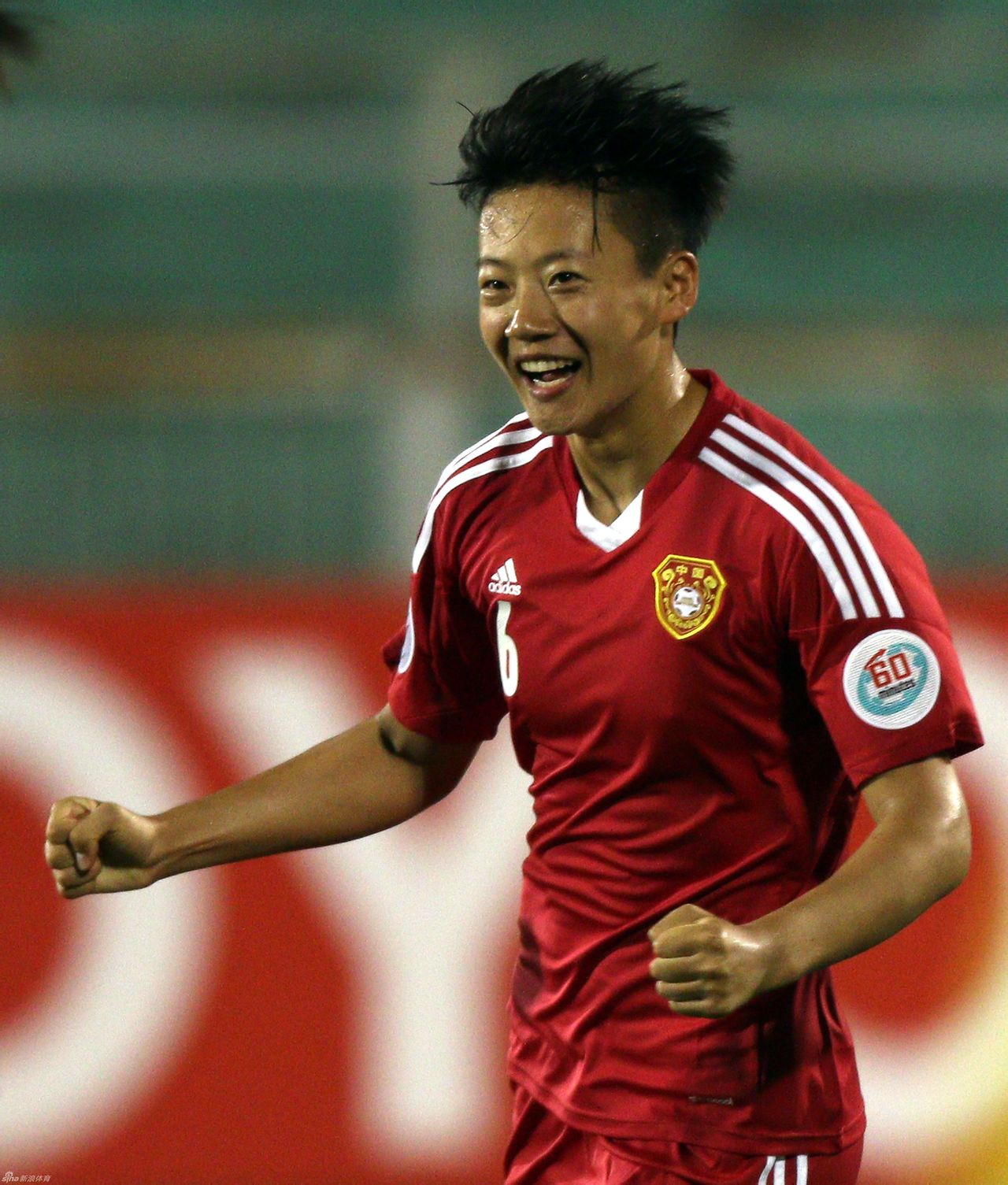 亚洲杯女足冠军归来，国人为之骄傲