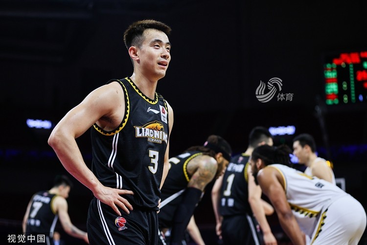星空体育娱乐-赵继伟荣膺本赛季最佳后卫，实力备受认可