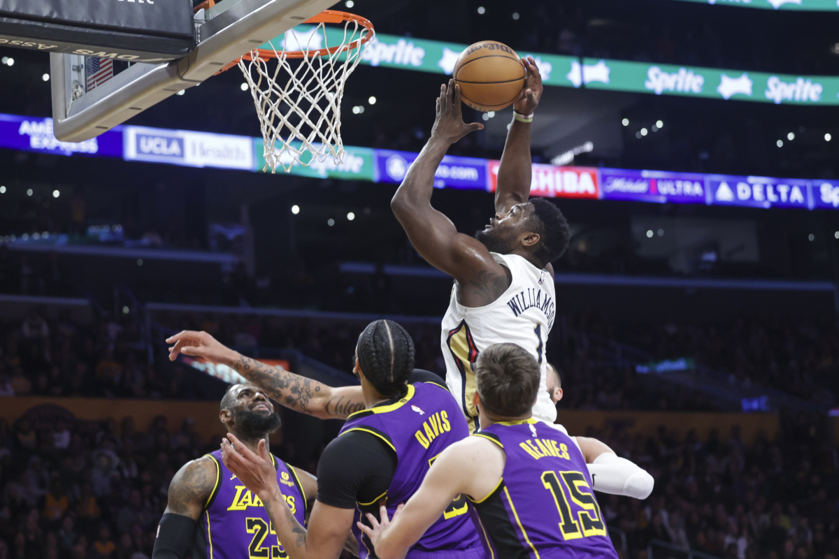 星空体育登录入口-NBA常规赛再次收官，球队备战季后赛