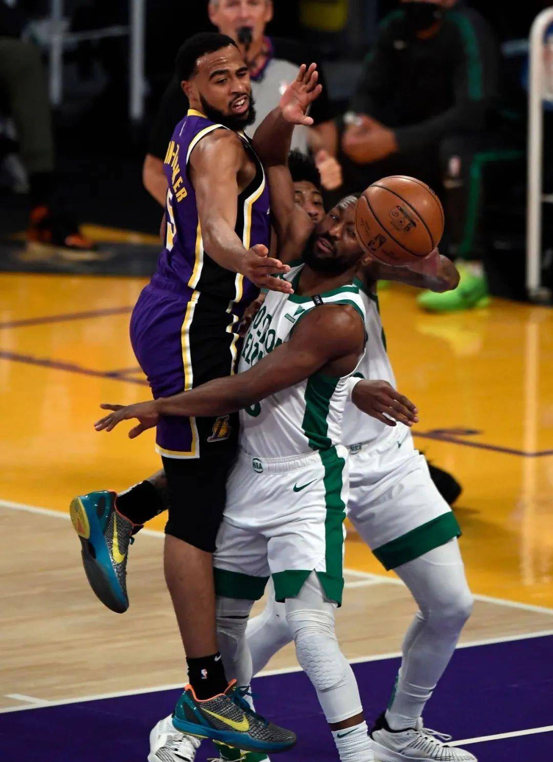 马其顿迎战奥地利，实力悬殊战争一触即发