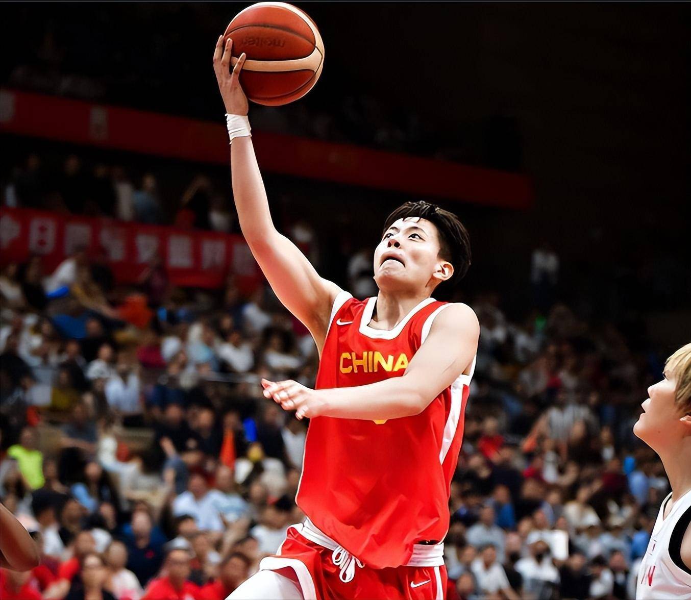 星空体育官方入口-包含亚洲球星风采依旧，表现让人眼前一亮的词条