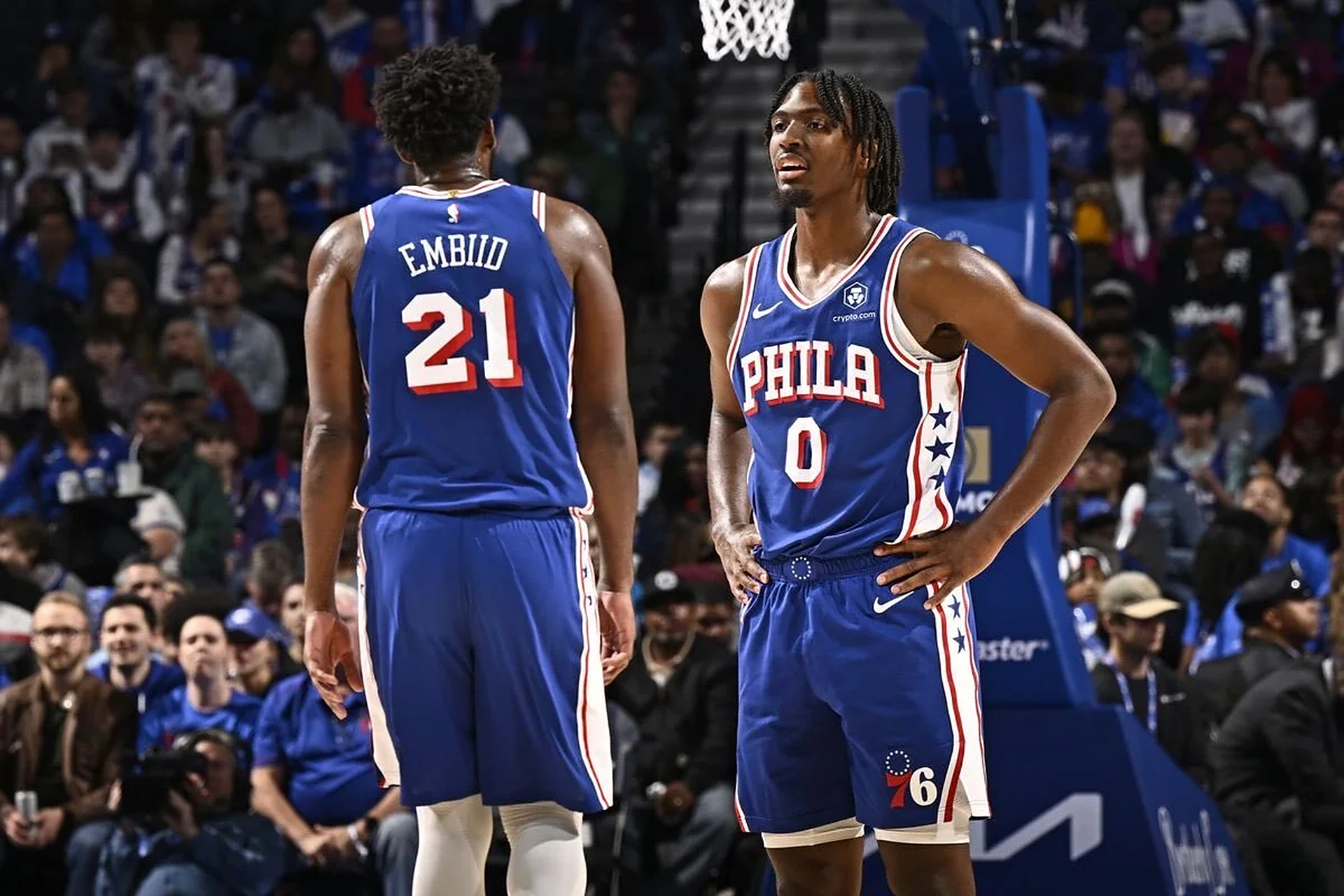 星空体育网站入口-快船轻取黄蜂结束两连败