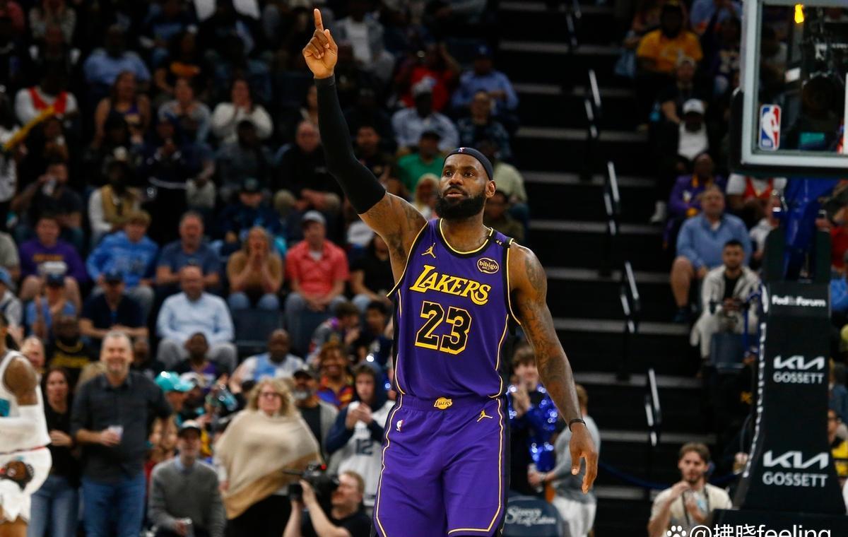 火箭惨败骑士，詹姆斯进攻犀利