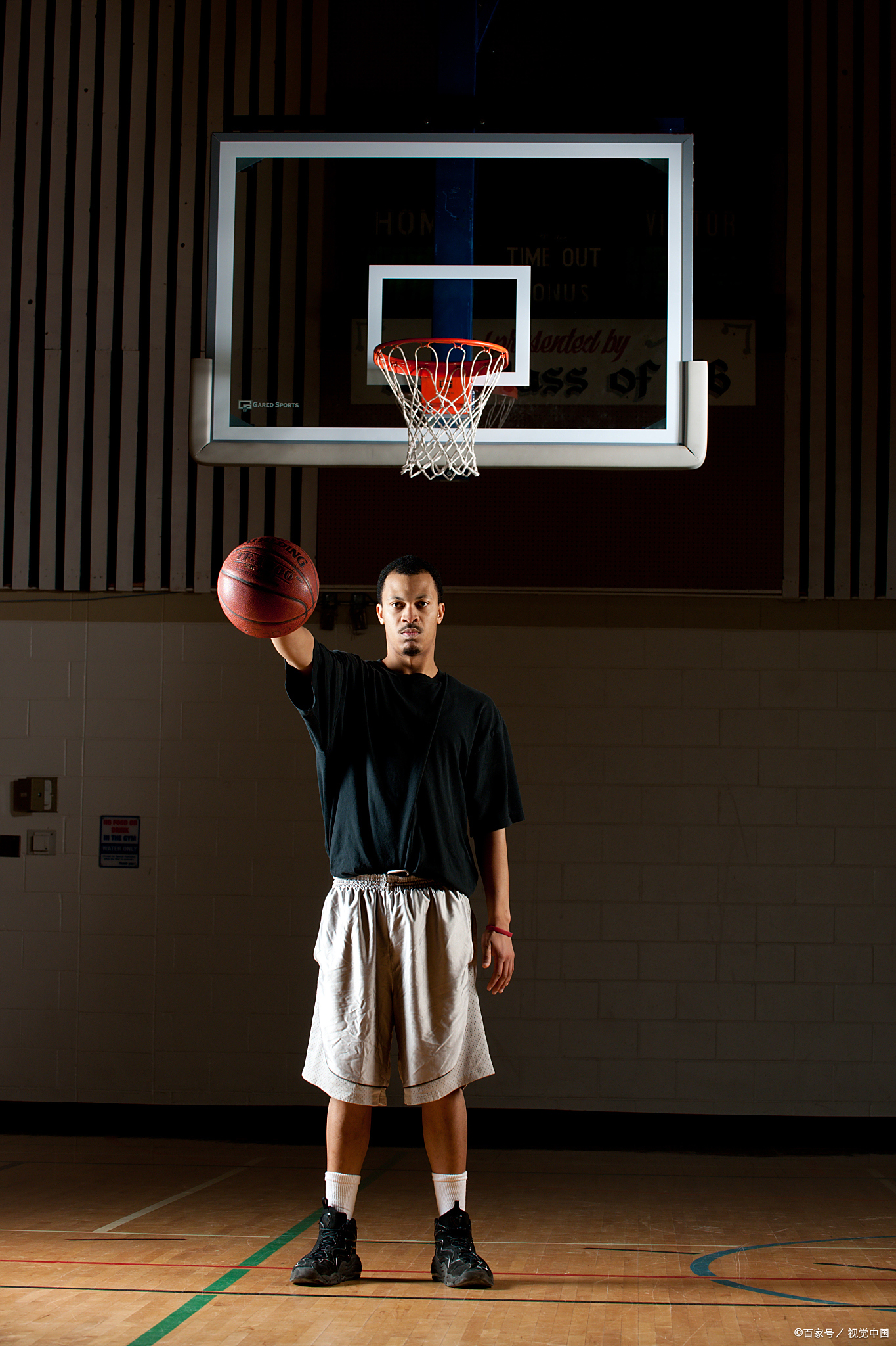 爵士横扫独行侠继续领先