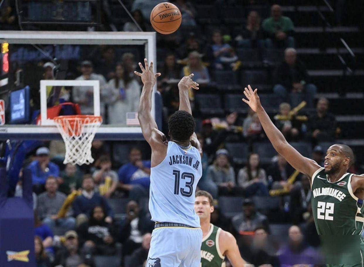 关于策反！雄鹿逆转灰熊战胜晋级的信息