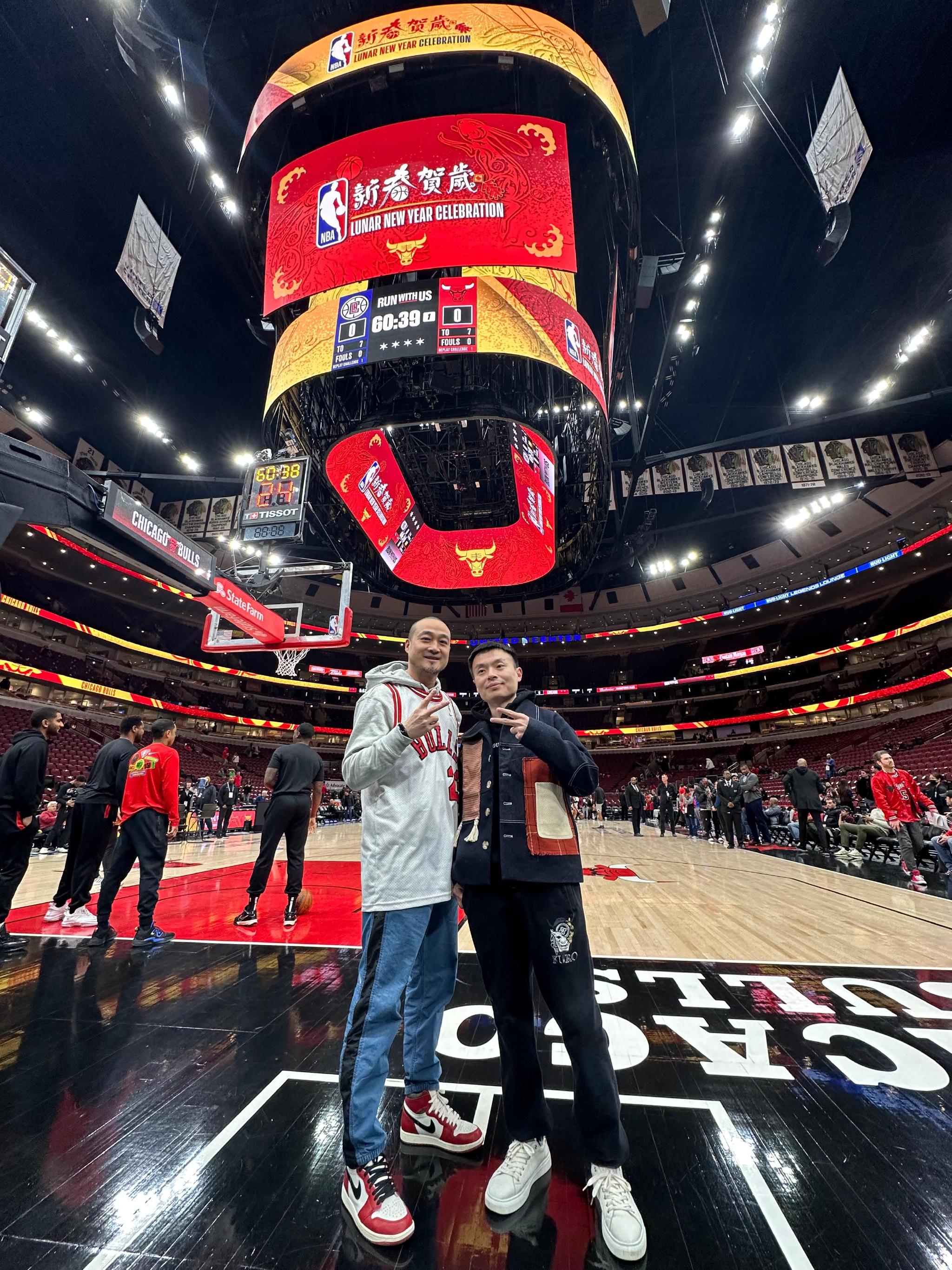 NBA球星在中国展开球迷见面会,粉丝狂欢 NBA球星在中国展开球迷见面会,粉丝狂欢