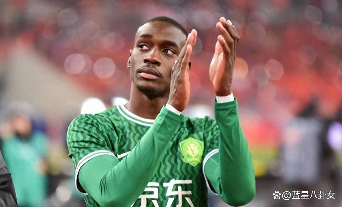 星空体育vip注册-球员个人表现出色，引发球迷热议的简单介绍