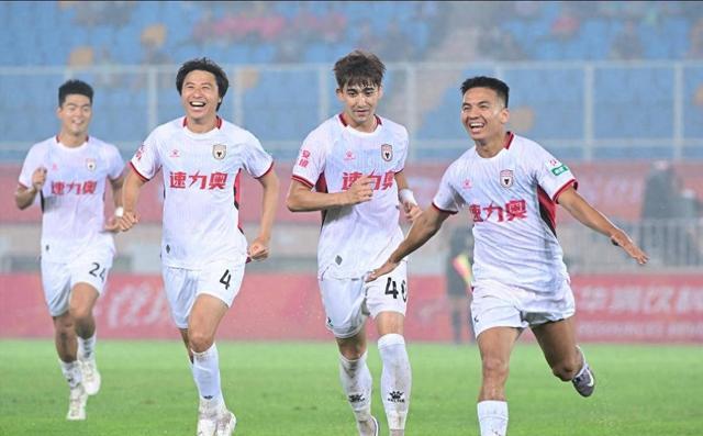 星空体育馆-包含足坛对决，豪强争霸一触即发的词条